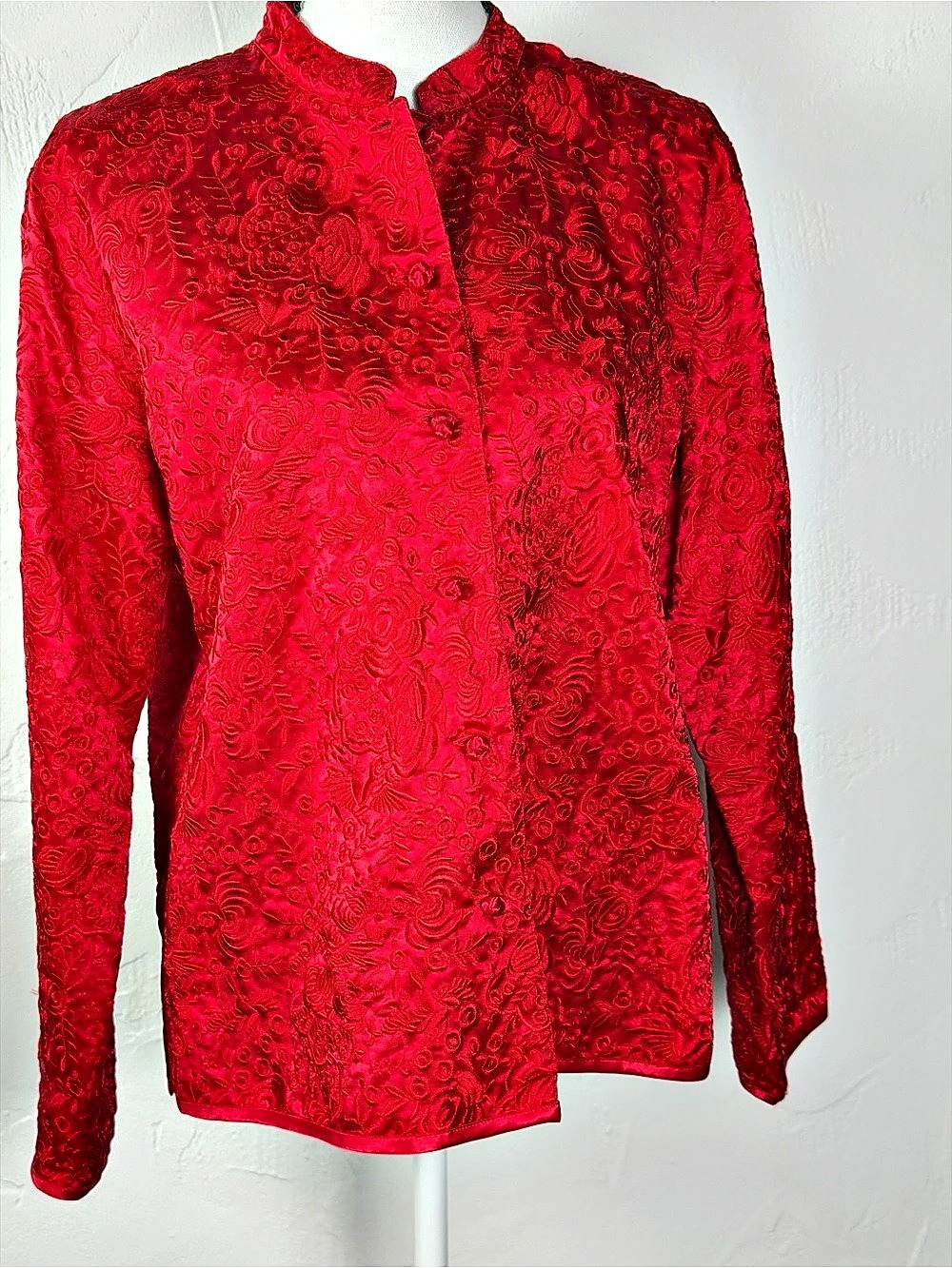 Vibrant Beauty Chico's Red Embroidered Button Front Chinese Jacket Size Large